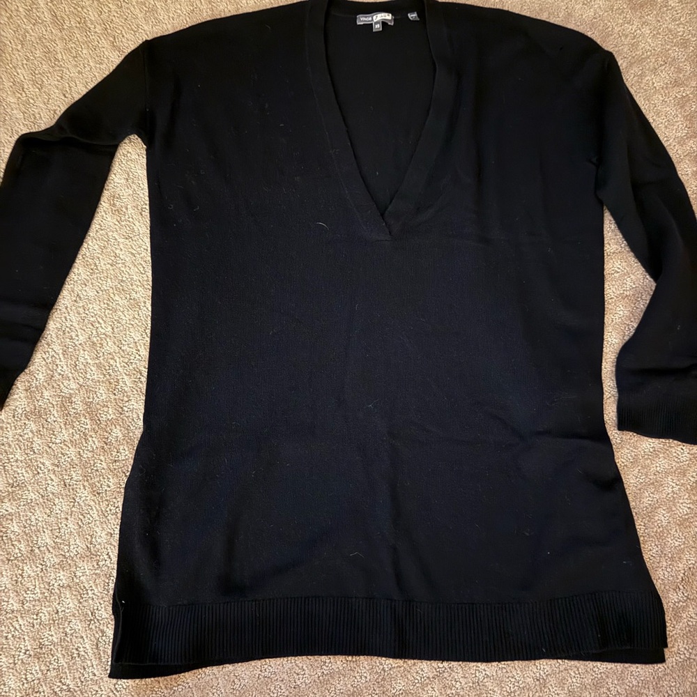 Vince Elegant Black V-Neck Sweater